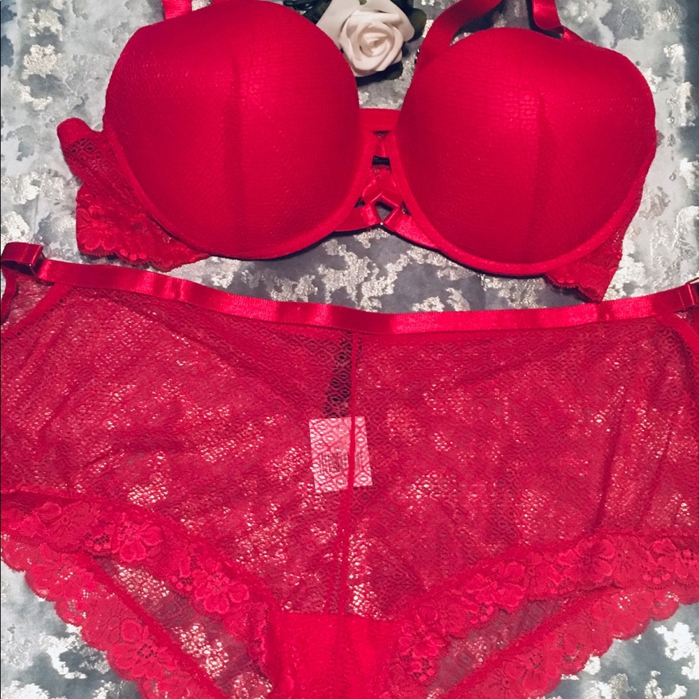 Plus Size Bra Set - Size 40C/3X